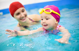Những lưu ý mà các phụ huynh cần quan tâm khi cho trẻ đi bơi.