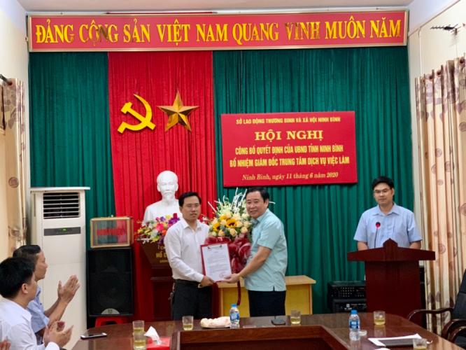 Công bố quyết định bổ nhiệm Giám đốc Trung tâm Dịch vụ việc làm tỉnh Ninh Bình